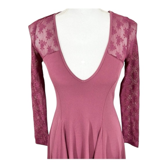 Urban Outfitters Kimchi Blue Lace Deep V Stretchy Long Sleeve Mauve Dress Small - Picture 3 of 6